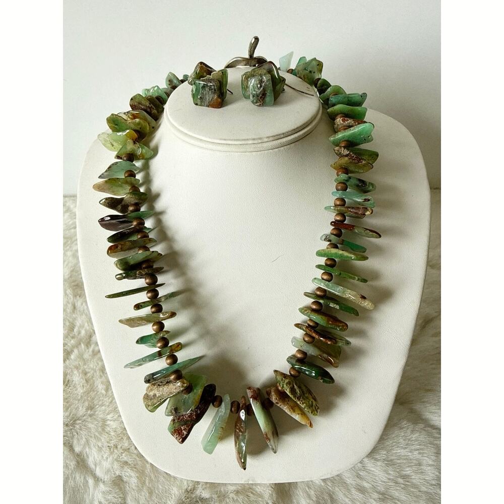 Green Natural Stone Chip Necklace Earrings Set Boho Southwestern Artisan Toggle